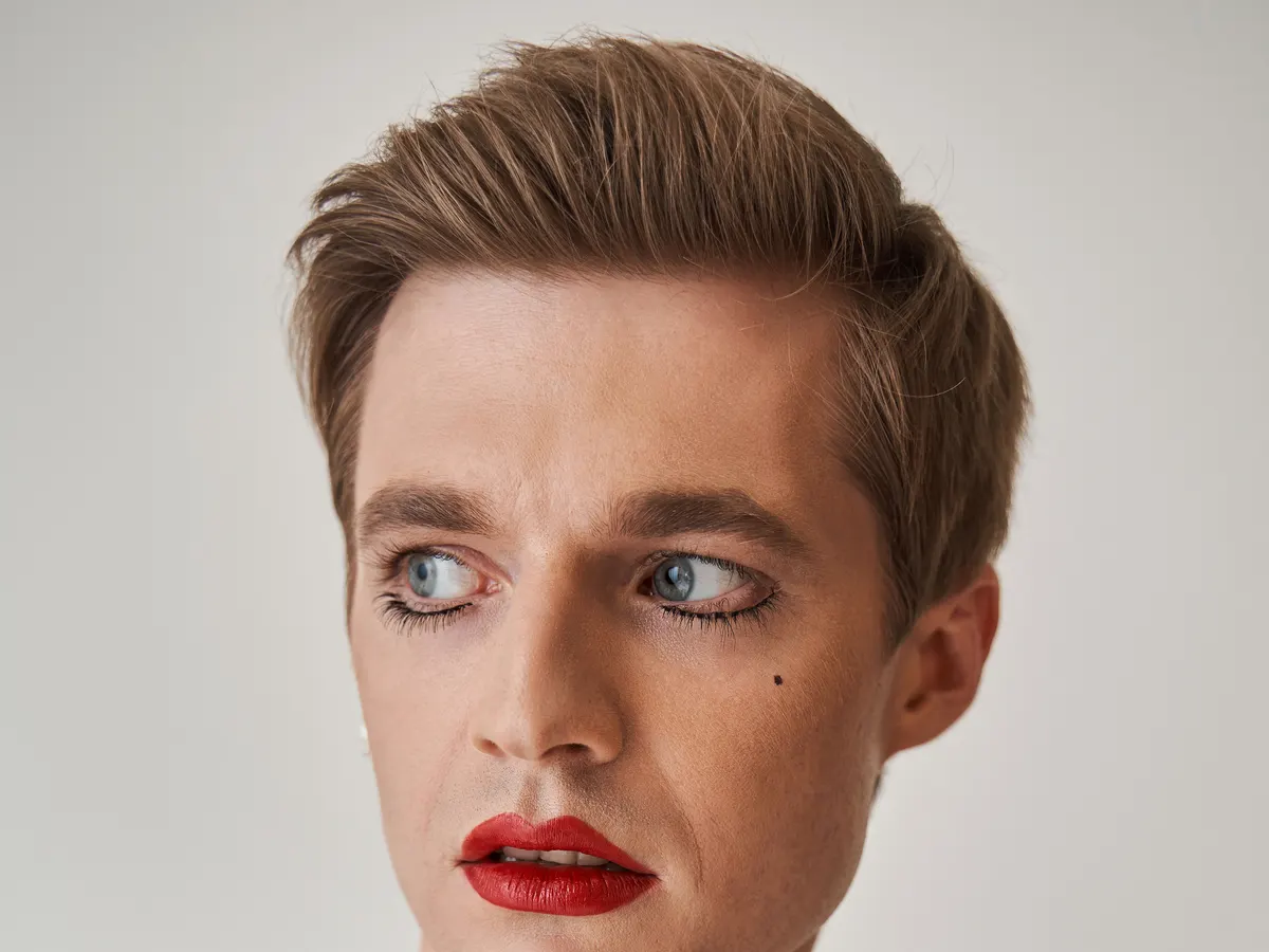 Crossdressing für Anfänger: Entspannt ins feminine Ich